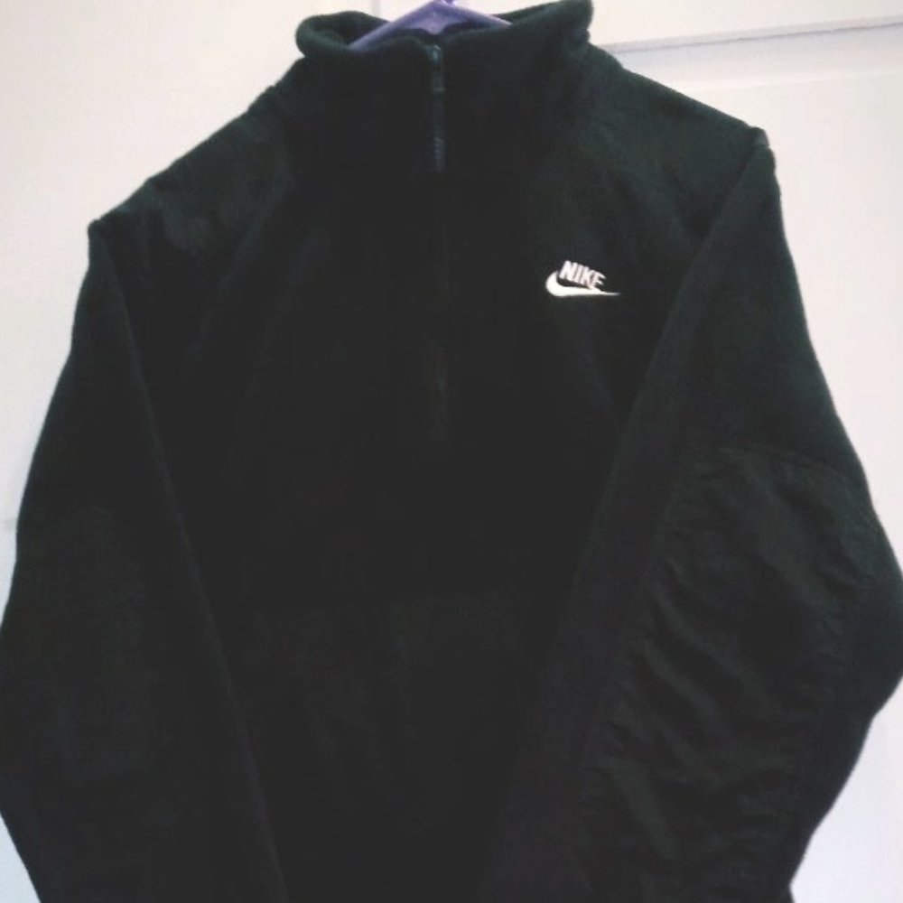 NIKE Pullover Brand New!